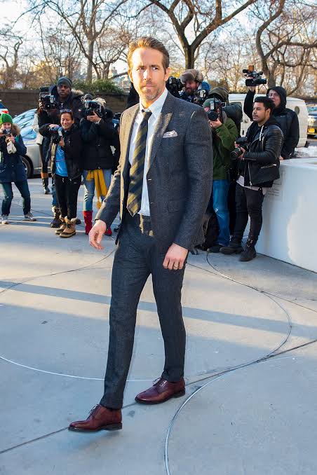 Take A Look At Some Of Ryan Reynolds’ Most Spectacular Blazer Moments - 2