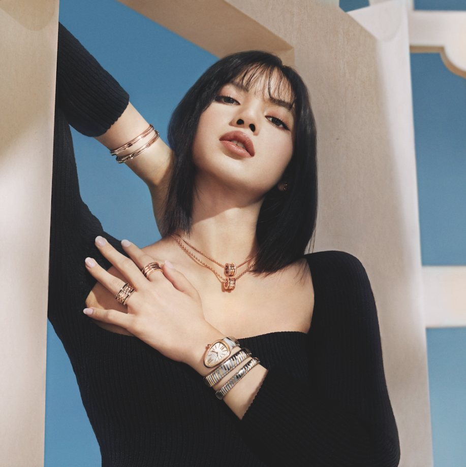 Times BLACKPINK Lisa Went Babe Mode In Bvlgari Jewellery - 3