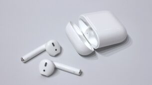 Are Wired Headphones Better Than Wireless Headphones? Find Out