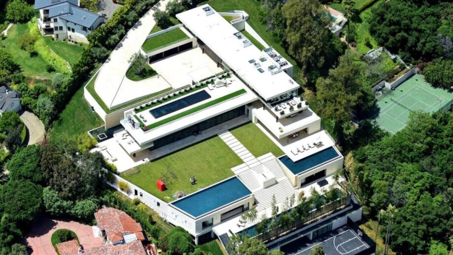 Tom Cruise To Taylor Swift: Celebrities That Own The Most Expensive Houses - 2