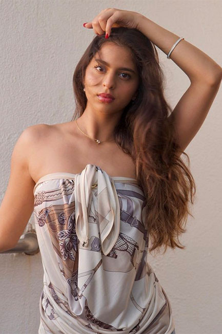 A Look Inside Suhana Khan’s Most Glam Outfits You Would Love To Have: See Pics - 2