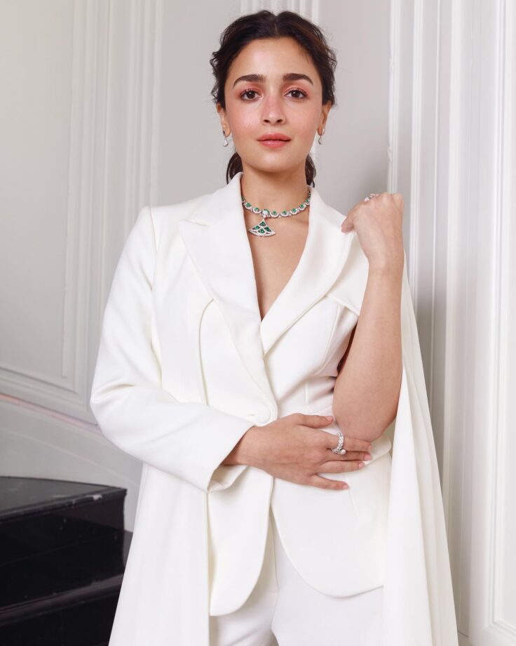 Alia Bhatt sets oomph game on fire in white caped suit, fans go gaga - 3