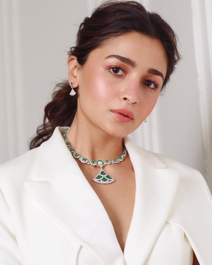 Alia Bhatt sets oomph game on fire in white caped suit, fans go gaga - 4
