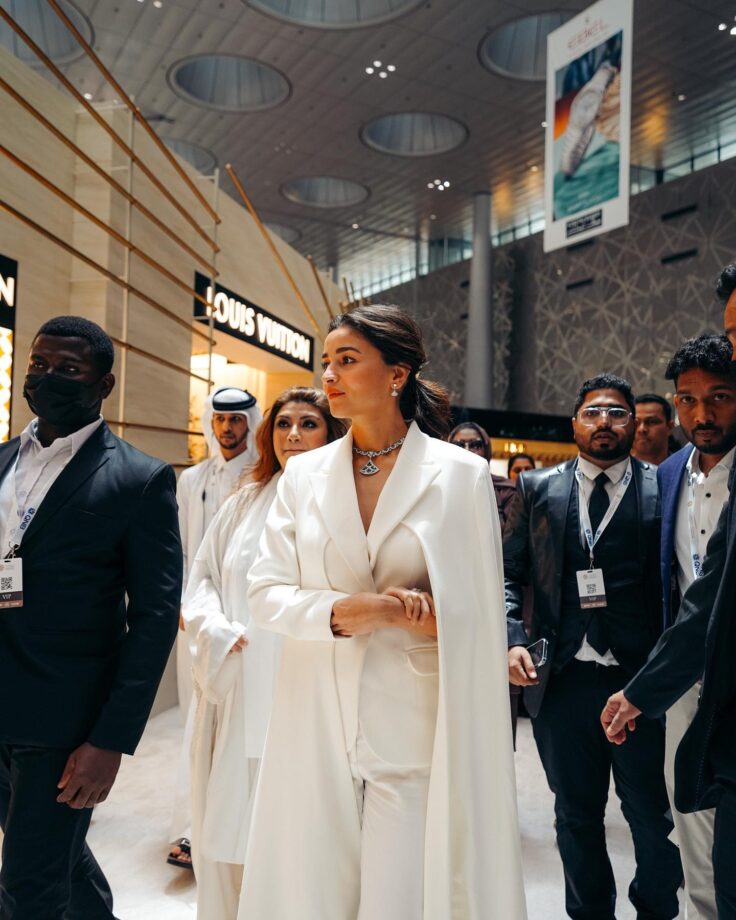 Alia Bhatt sets oomph game on fire in white caped suit, fans go gaga - 5