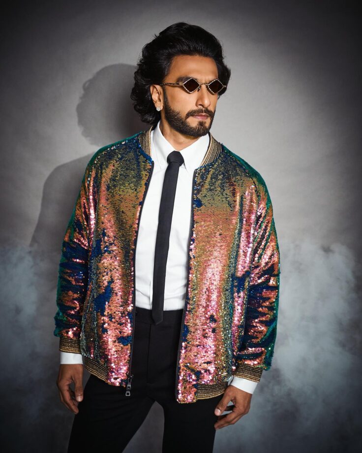 Ammy Virk Is In Love As Ranveer Singh Goes Stud Mode In Shirt-Pant & Fancy Jacket: Checkout - 3