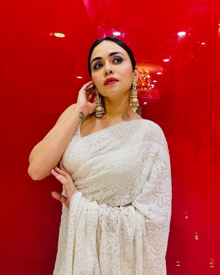 Amruta Khanvilkar’s Top 5 White Saree Looks That We Would Love To Ace - 5