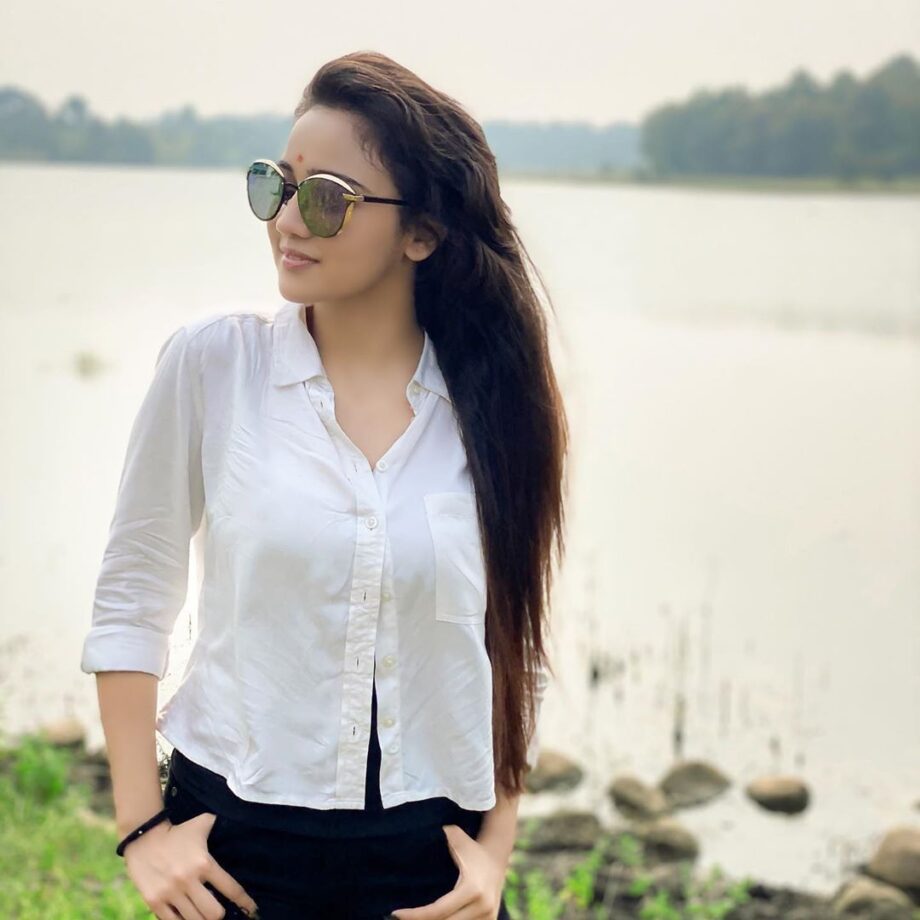 Anushka Sen To Ashi Singh: These Sunglasses Proved To Be A Cherry On The Cake - 4