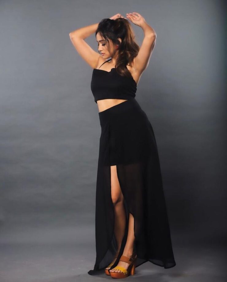 Ashi Singh Looks Flawless In Black Ensembles: Are You Crushing? - 0