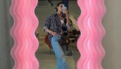 Athiya Shetty Looks Absolute KLassy As She Shares Mirror Selfie: KL Rahul Reacts