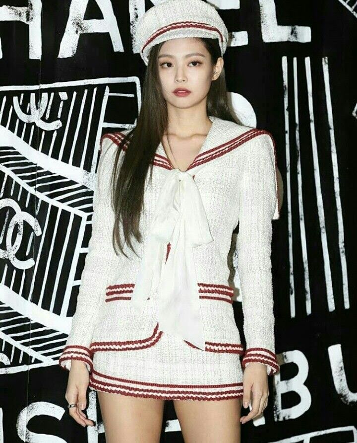 BLACKPINK Jennie’s Outfits That Cross The Limits Of Fashion: See Pictures Here - 0