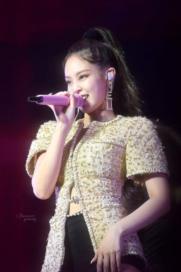 BLACKPINK Jennie’s Outfits That Cross The Limits Of Fashion: See Pictures Here - 5