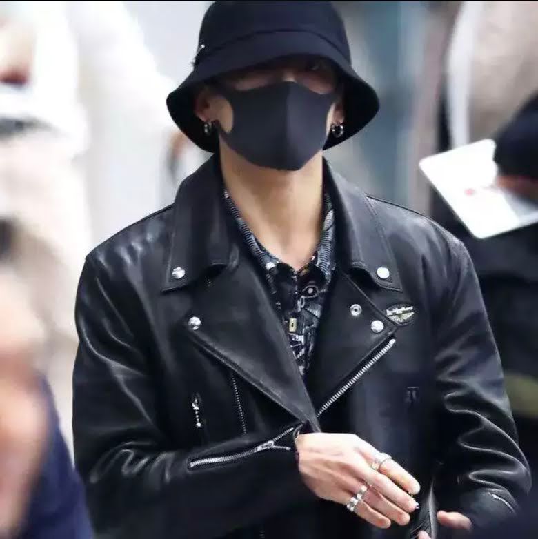 BTS Jungkook Or BTS Suga: Who Are You Dying For In This Leather Jacket Look? - 1