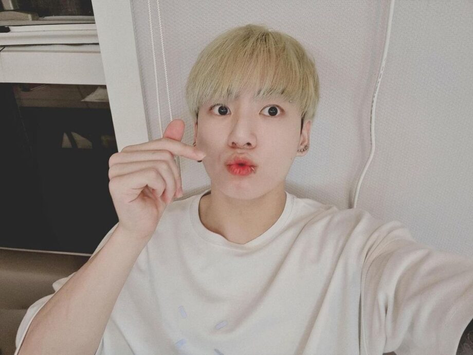 BTS Jungkook’s Korean Heart Sign Is Driving ARMY Crazy: See Pictures Here - 0