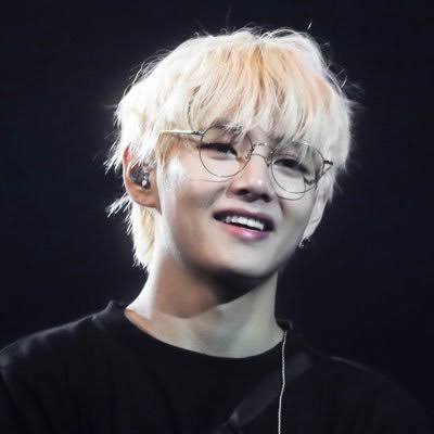 BTS V In Glasses Will Melt Your Heart: Army Is Going Crazy - 0