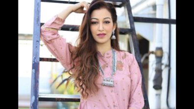 Ethnic beauty: Sunayana Fozdar looks dreamy in dull pink floral salwar suit