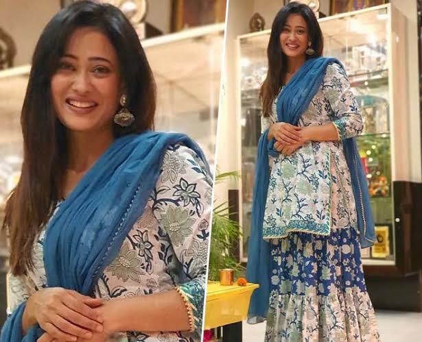 Here’s How You Can Style Your Dupatta In 5 Different Ways; Learn From Shweta Tiwari - 0