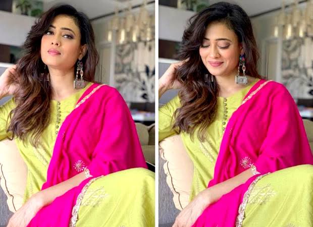 Here’s How You Can Style Your Dupatta In 5 Different Ways; Learn From Shweta Tiwari - 3