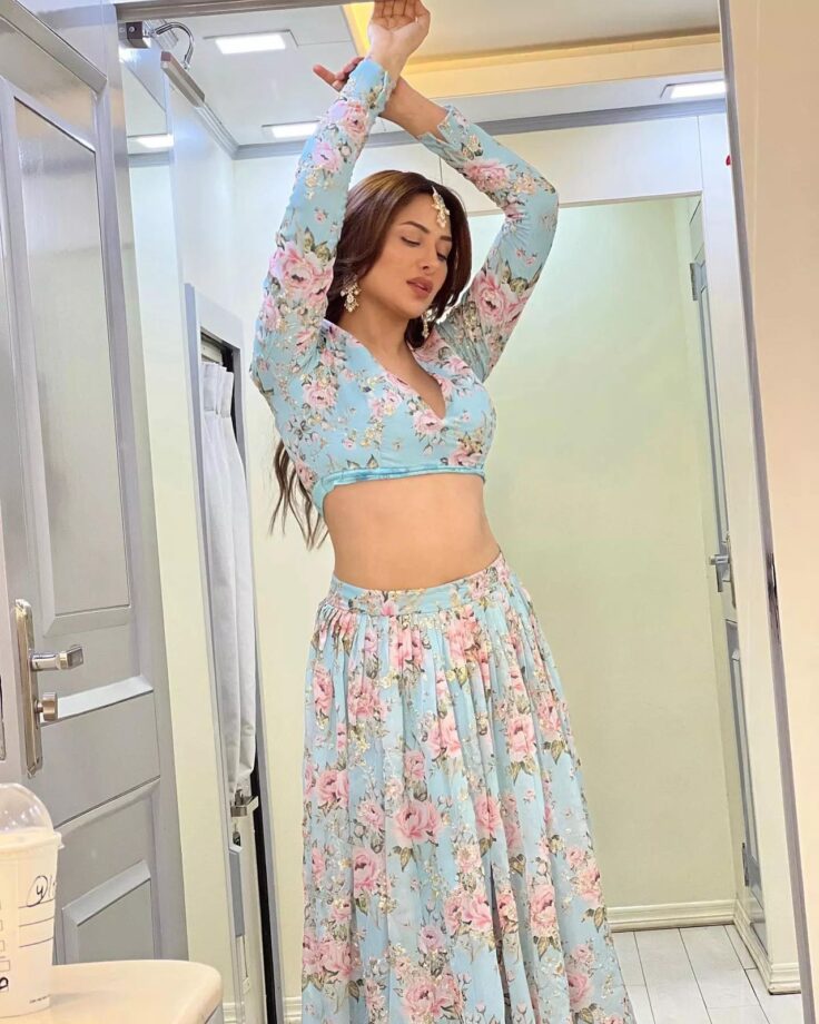 Mahira Sharma’s Lehengas Are Quintessential Fashion Vibes - 3