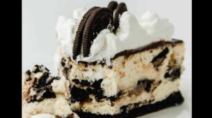 Make This Super Delicious Oreo Cheesecake At Home