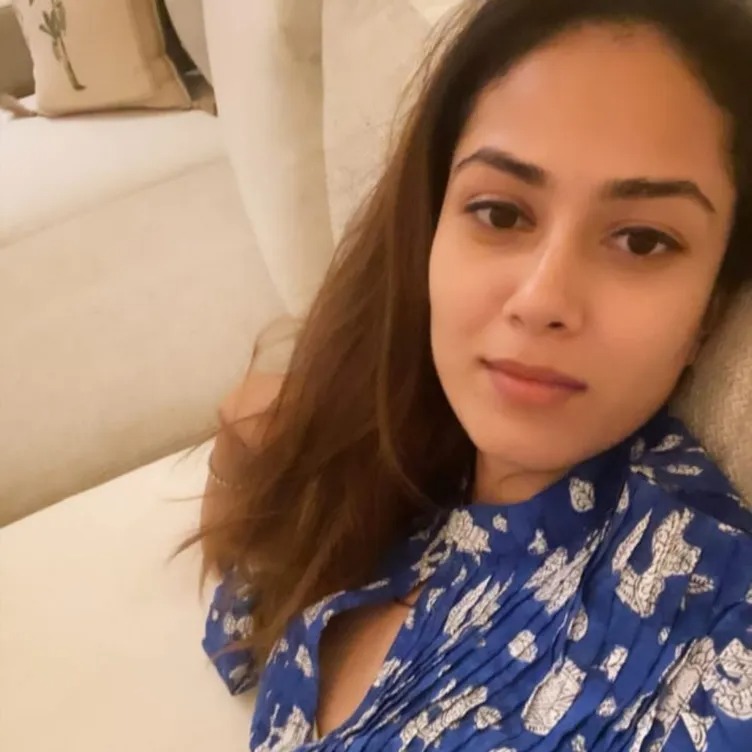 Mira Rajput’s Stunning Print Outfit Collection That Will Bring Beauty To Your Wardrobe - 2