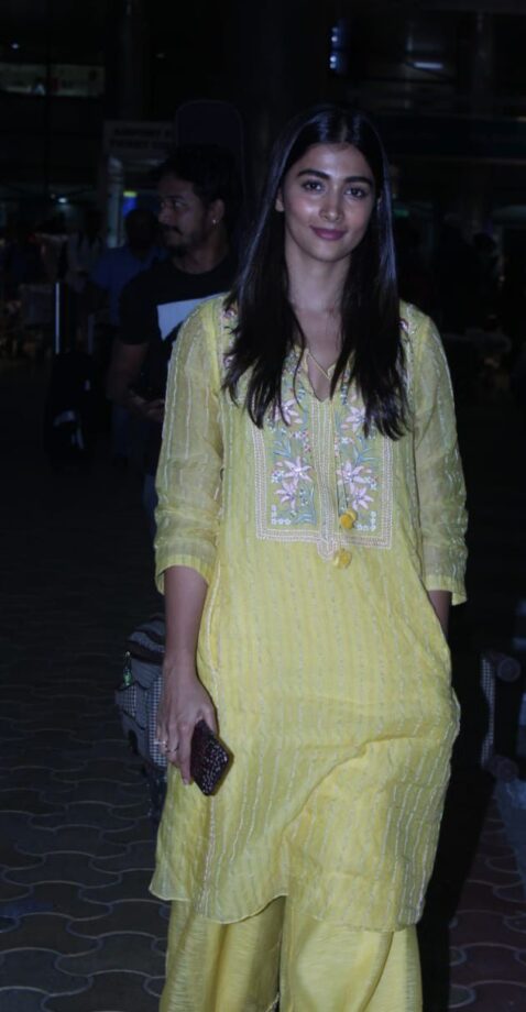 Pooja Hegde’s Vibrant Kurtas Are Ideal For Summer Getaways - 0