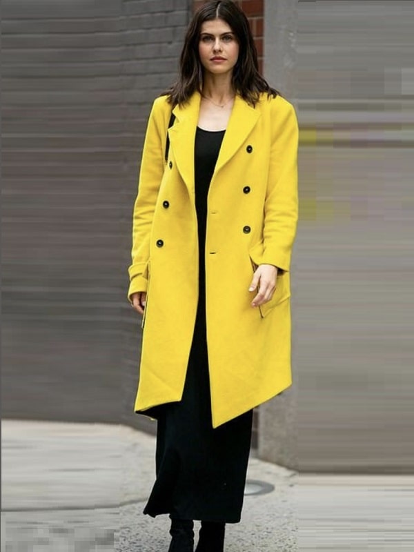 Self-Faceoff: Black, Yellow, Or Brown: Which Winter Coat Of Alexandra Daddario Made You Shiver? - 2