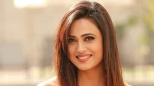 Shweta Tiwari Looks Sooo-Good In These Casual Outfits