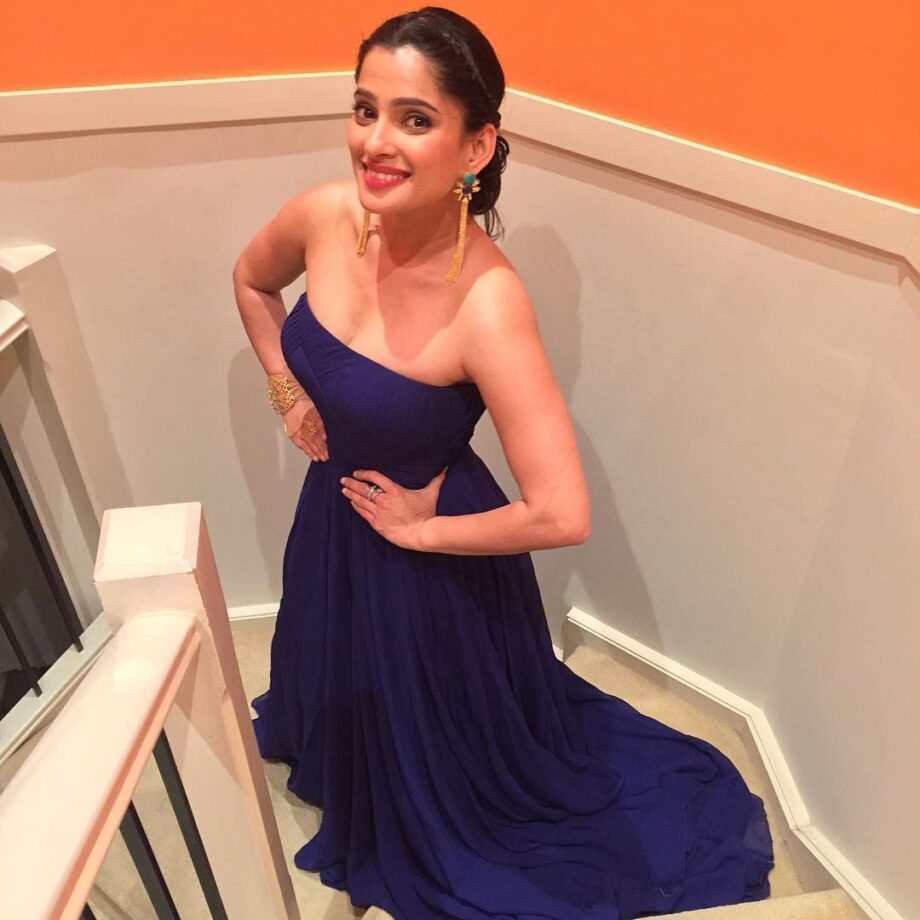 Sonalee Kulkarni To Mukta Barve: Marathi Hotties And Their Bold Looks - 1