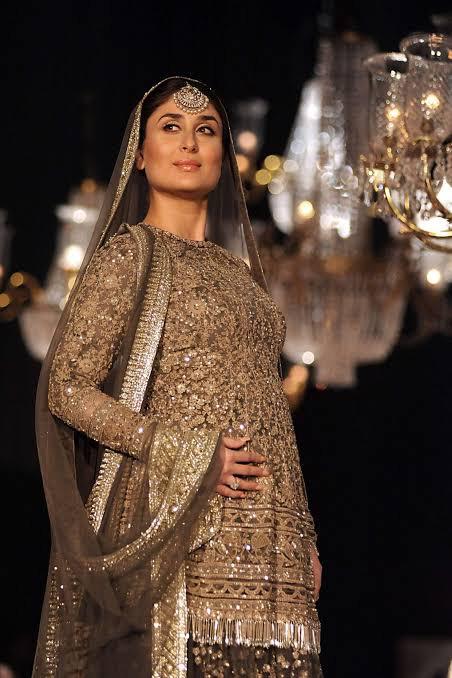 Sonam Kapoor To Kareena Kapoor, Take A Look At Their Maternity Photoshoot Images - 3