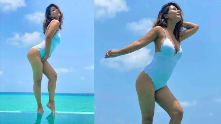 5 times, Hina Khan raised the temperature in the swimwear - 0