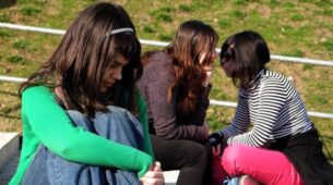 7 Signs That Show You Have Fake Friends