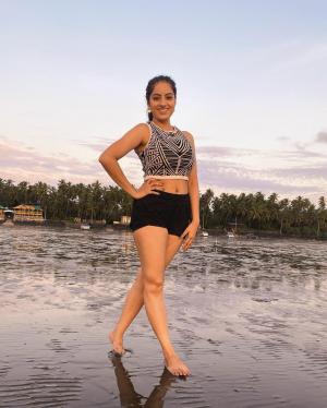 Deepika Singh’s Beach Wears Are Here, Keep Yourself Updated - 3