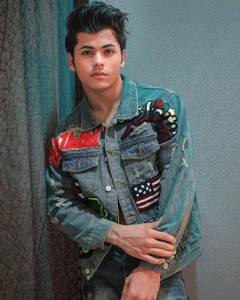 Denim Jackets Are A Staple For Siddharth Nigam’s Fashionable Casual Looks - 2