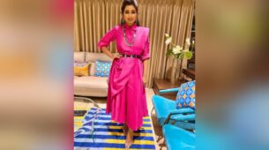 3 Pink-Hued Outfits By Shreya Ghoshal That We Can’t Stop Loving