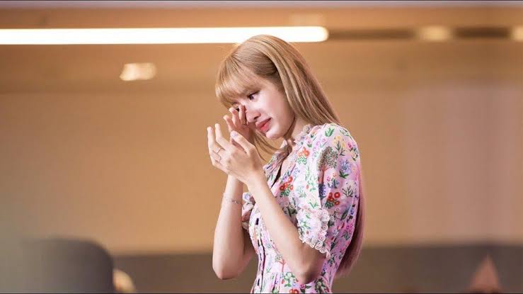 Here’s why BLACKPINK Lisa Cried In A Studio: Details Inside - 1