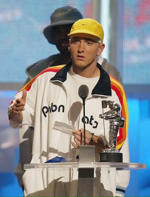 Here’s Why Eminem Was Slammed At The Mtv Awards In 2002 - 0