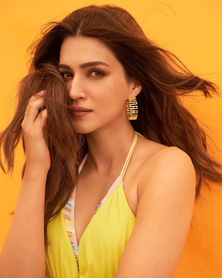 Kriti Sanon Loves Hoopes And We Have Proof: See Pics - 3