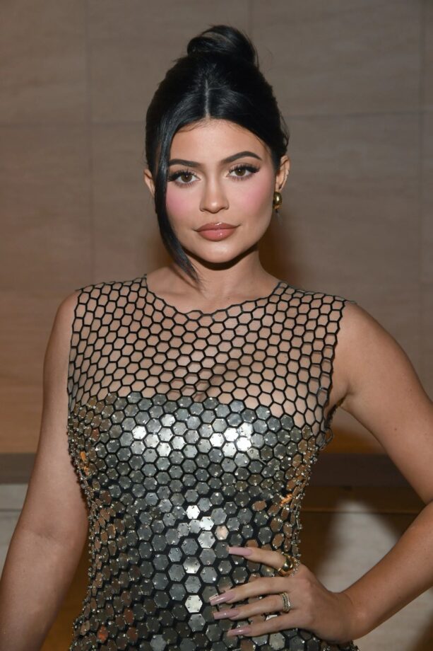 Kylie Jenner’s Skincare Tips To Matte And Fresh Skin - 2