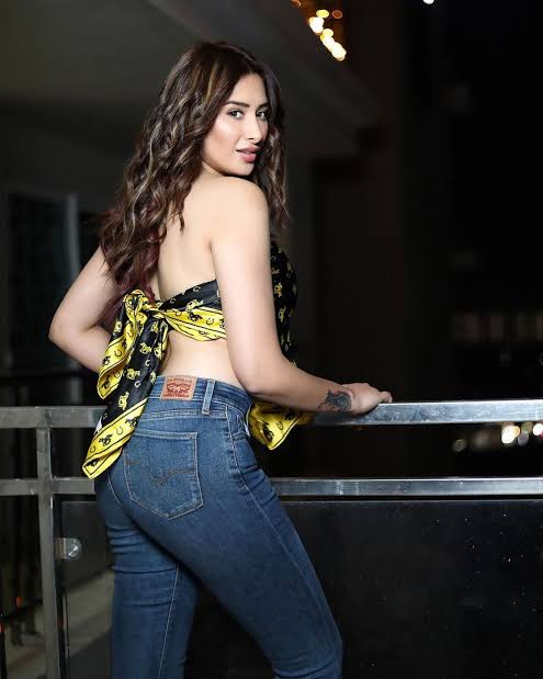 Mahira Sharma’s Hottest Looks Of All Times Are Here To Stab Your Hearts - 1