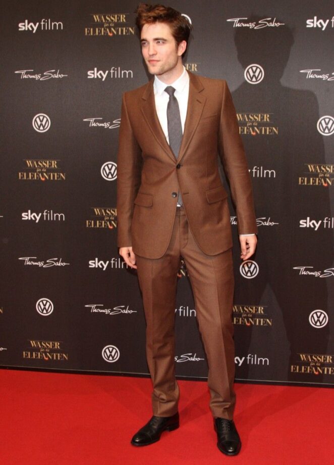 Robert Pattinson In Formal Is The Guy Of Every Girl’s Dream - 1