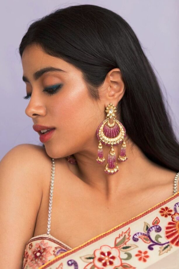 Sonam Kapoor’s Chandelier To Shraddha Kapoor’s Floral: Best Earring Styles From Bollywood Actresses - 5