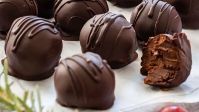 Are You A Sweet Tooth? Try Out These Chocolate Balls At Home