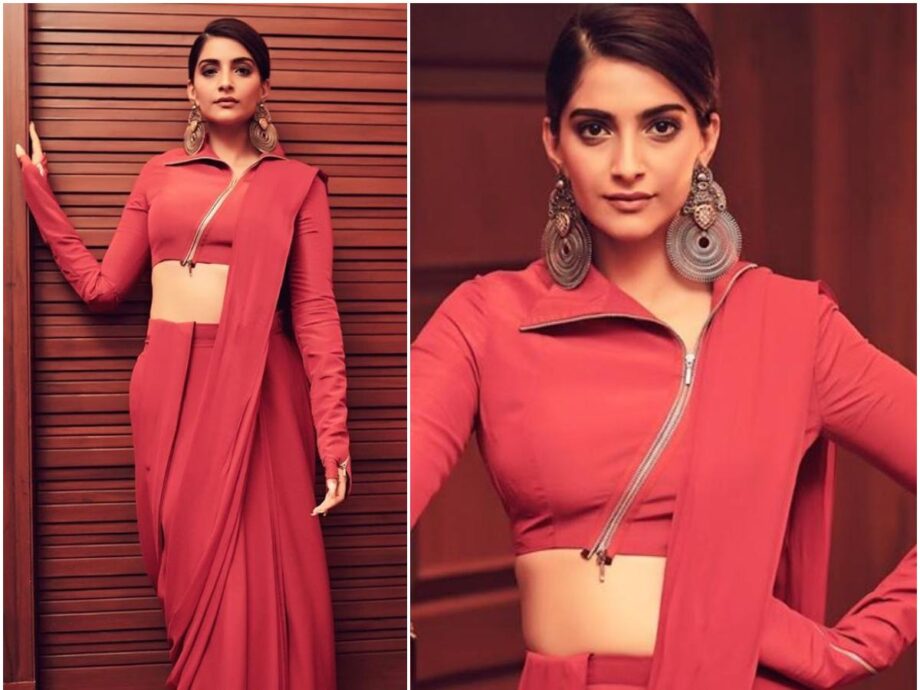 The 10 Different Styles To Drape A Saree By Sonam Kapoor: Check - 8