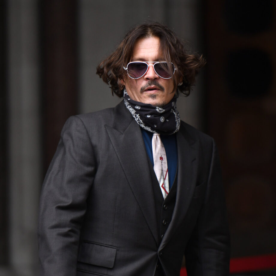 The Formal Looks Of Johnny Depp Make Him Look Like The Gentleman Of Dreams - 1