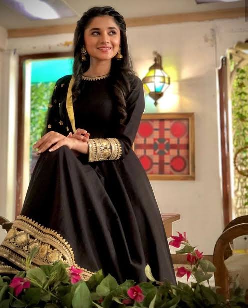 Top 5 Black Dresses To Steal From Kanika Mann’s Closet - 1