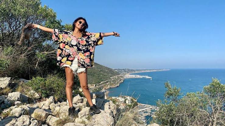 Top Sriti Jha’s Pics That Prove She He Is A Travel Freak - 1