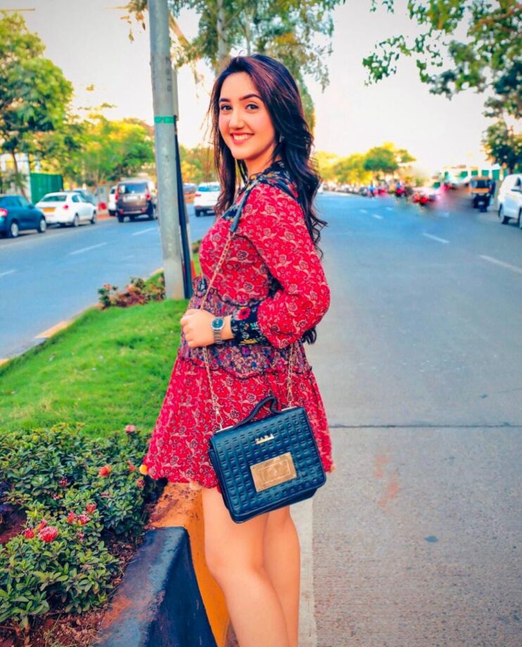 [Trio Fashion Faceoff] Jannat Zubair Rahmani, Anushka Sen, Ashnoor Kaur: Who Looks The Best In This Street Style Look? - 5