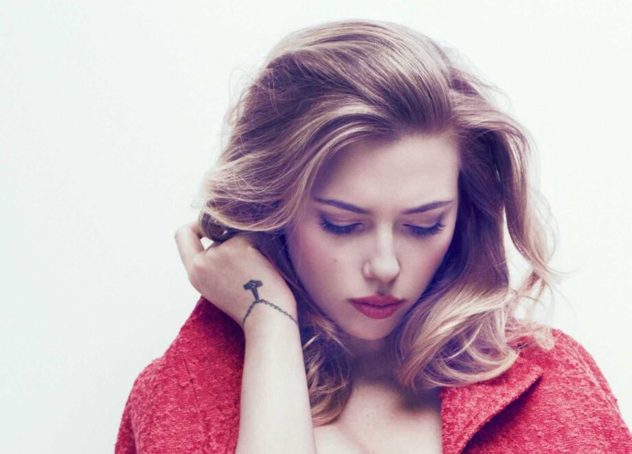 Almost Unrealistically Pretty Pictures Of Scarlett Johansson - 2