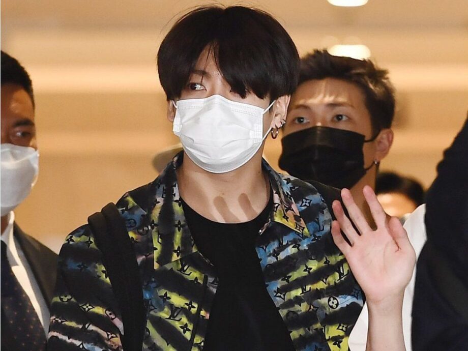 ARMY Can’t Keep Calm After Seeing BTS Jungkook’s Airport Attires: See Pics Here - 2