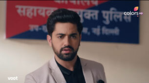 Fanaa Ishq Mein Marjawan Written Update S-03 Ep-127 26th July 2022: Agastya searches for Pakhi and Tara